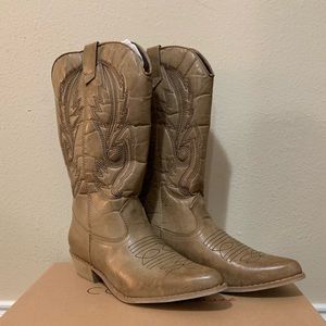 Never worn! Coconuts by Matisse Cowboy Boots - Tan
